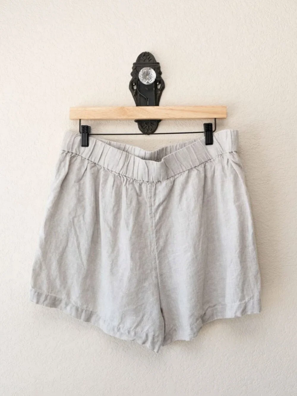 J Crew Womens L 100% Linen Shorts Oatmeal Beige Pull On Elastic Waist Coastal